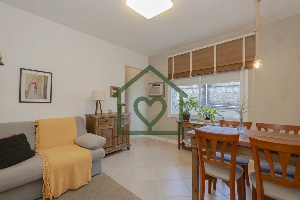 Imagem Bem-vindo! 
 
Se você busca um apartamento bem localizado, funcional e cheio de charme, este é daq...