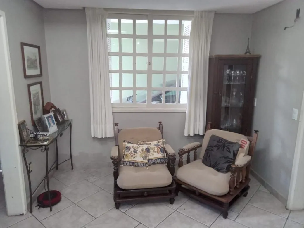 Imagem Casa sobrado Comercial e Residencial de 4 dormitórios e 6 banheiros e 5 vagas de garagem