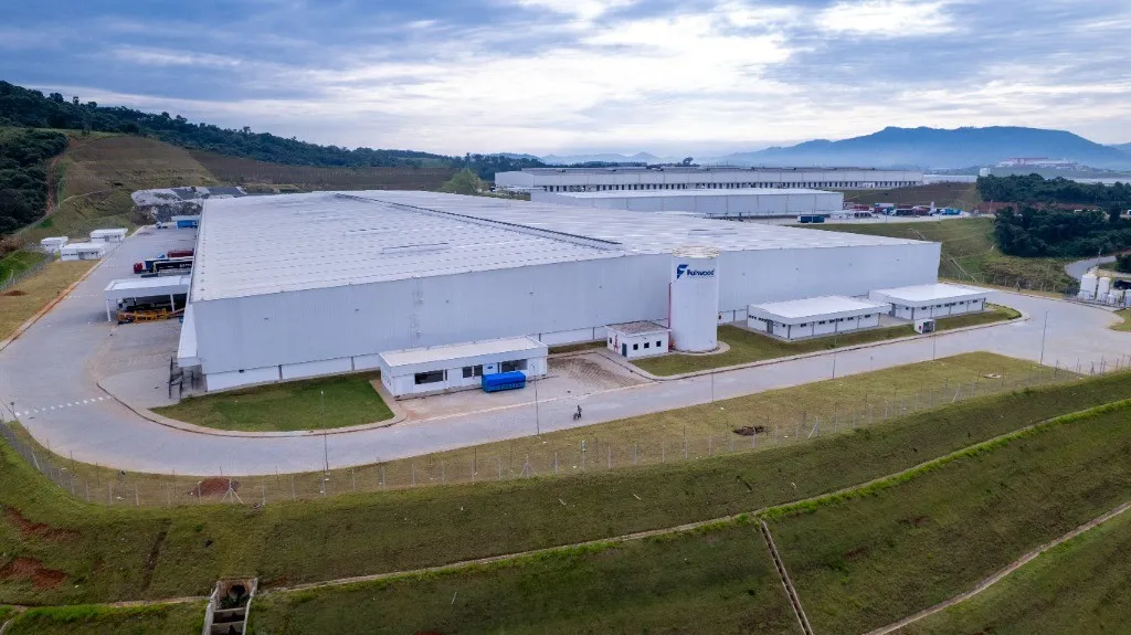 Imagem Galpão logístico Comercial para Locação em Extrema-MG: Centro, 12 Vagas, 2.929,21 m² de Área.