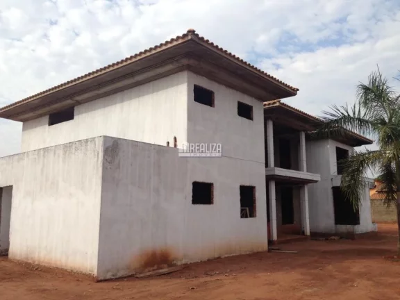 Imagem Chácara à Venda em Uberaba - Chácara Vila Real com 8 Garagens e Poço Artesiano