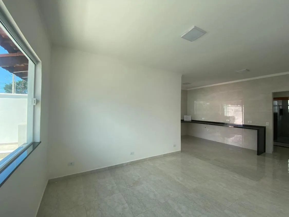 Imagem LINDA CASA NOVA COM PISCINA A 520 METROS DO MAR NO BOPIRANGA