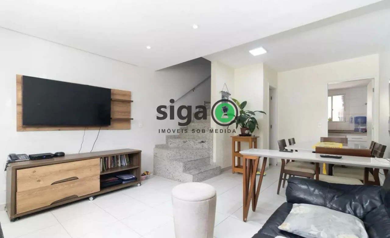 Foto do imóvel Casa em Condomínio com Suíte e 2 Vagas em Ambiente Exclusivo.