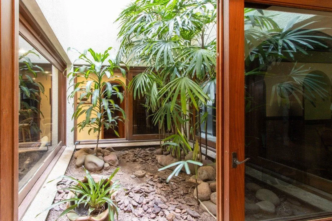 Imagem Casa para Venda - 645m², 4 dormitórios, sendo 4 suites, 11 vagas - Tristeza