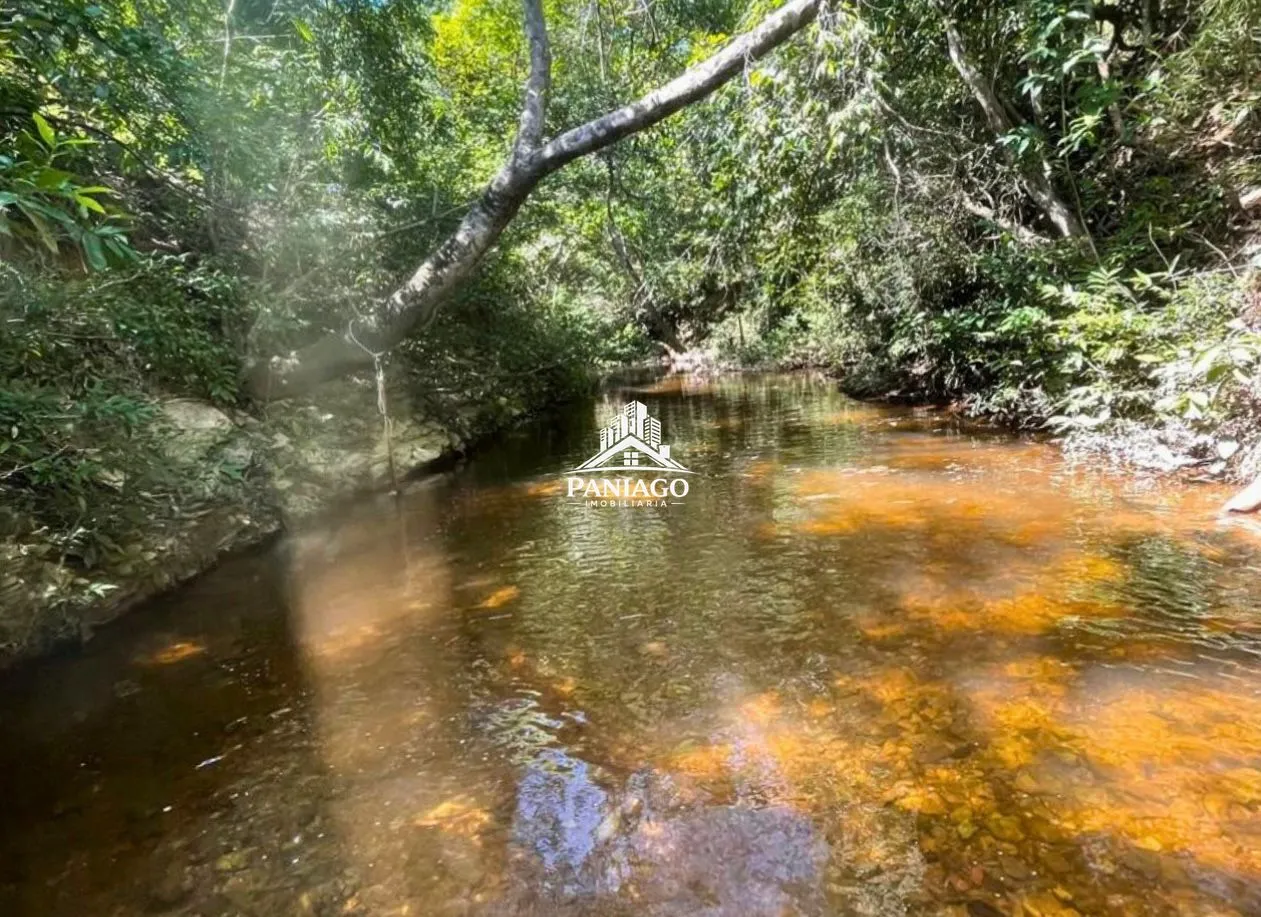 Imagem Chácara Porteira Fechada à Venda Próximo à Cuiabá com Piscina, Rio e Campo Socie