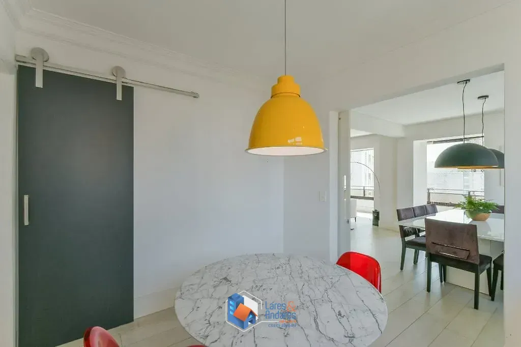 Imagem Apartamento à venda 3 Quartos 3 Suites 3 Vagas 209M² Vila Nova Conceição São Paulo - SP