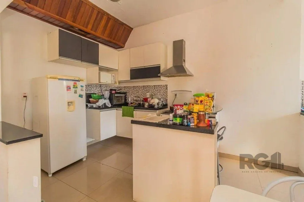 Imagem Casa com 3 dormitórios no bairro Cascata, Porto Alegre