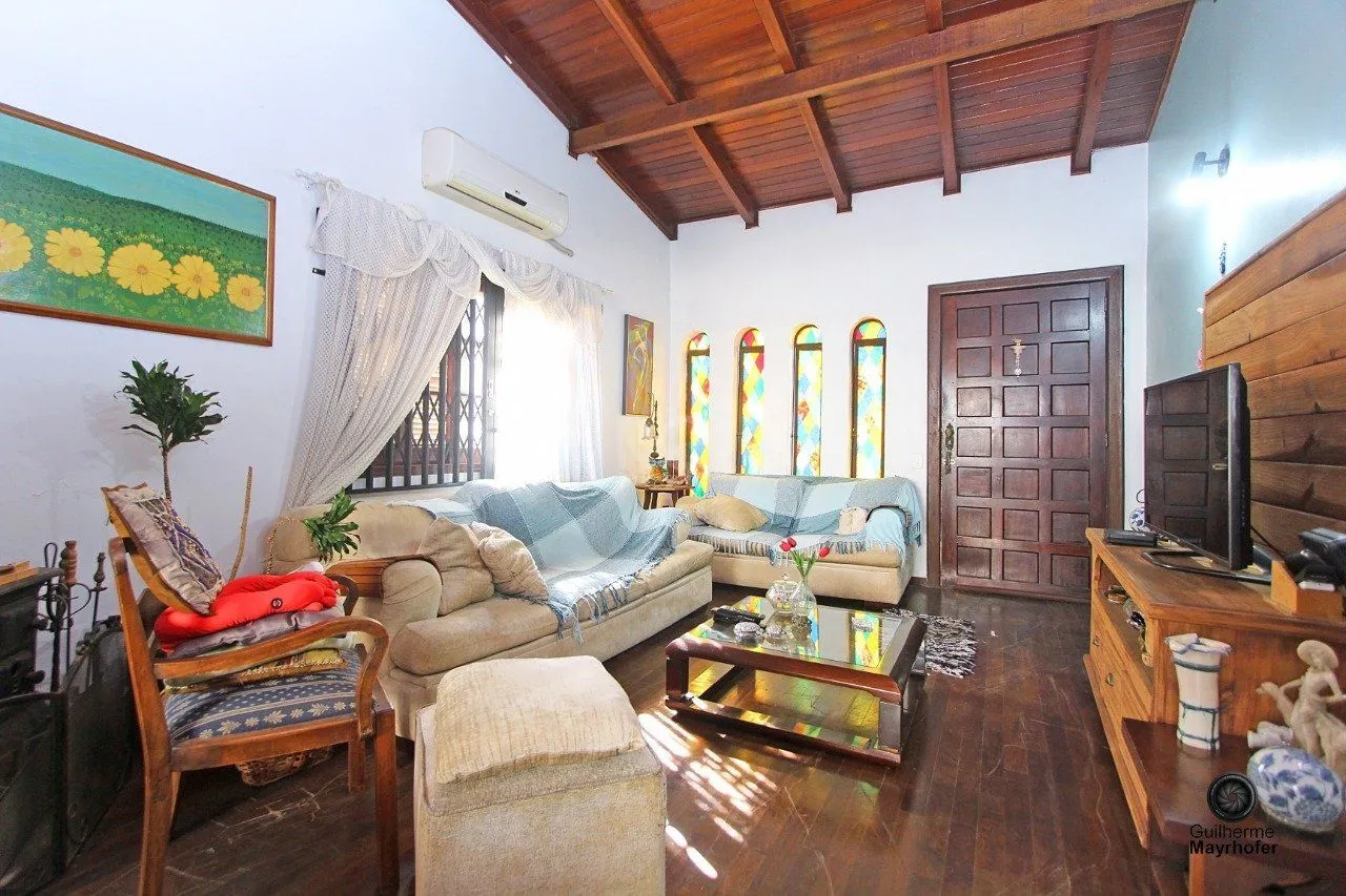 Imagem Casa para Venda - 249.54m², 4 dormitórios, sendo 1 suites, 5 vagas - Ipanema