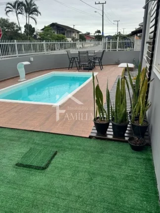 Imagem GEMINADO DE ESQUINA COM PISCINA NO MORRO DO MEIO