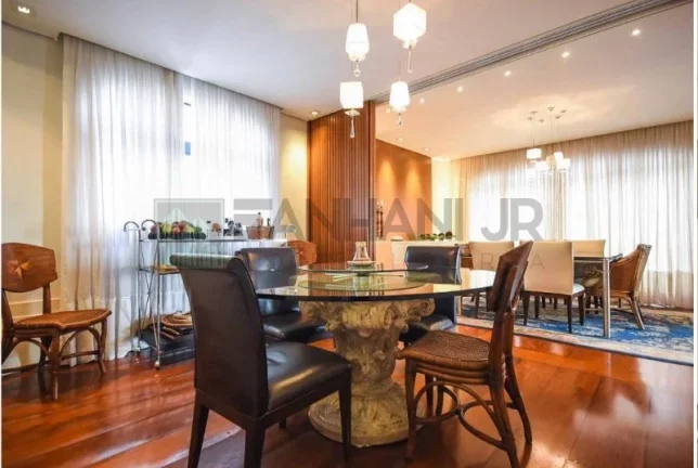 Imagem Luxuoso apartamento de 4 quartos com 2 suítes e 6 vagas de garagem em Higienópolis, São Paulo-SP: 675m² de pura elegância.