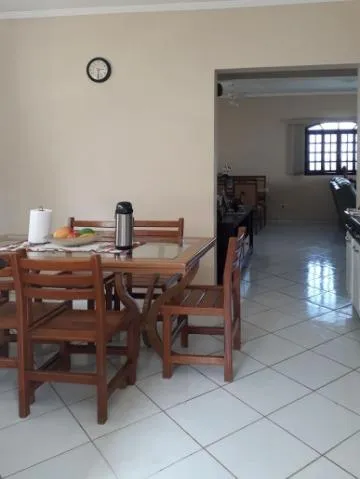 Imagem VENDA DE CASA ASSOBRADADA BAIRRO DO COPACO com A/T 1050 m² distribuídos em 3 suítes, sala, cozinha, banheiro, lavabo, churrasqueira, piscina e 1 vaga