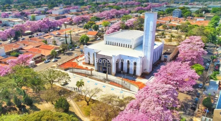 Imagem Se você buscava o terreno certo para construir seu novo lar , encontrou!!

Terreno de 305m2, no res...