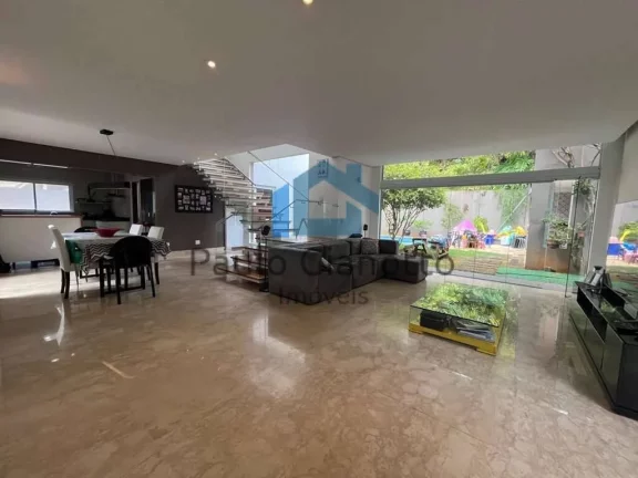Imagem Casa de alto padrão com arquitetura linda e moderna!