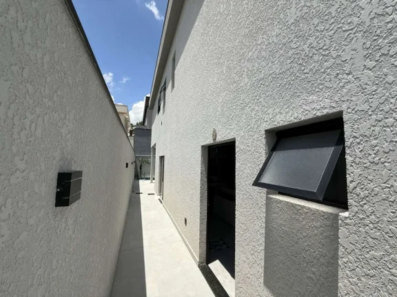 Imagem Linda Casa Mobiliada com Piscina - Condomínio Nova Jaguari