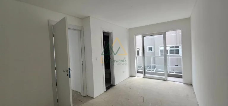 Imagem Sobrados em Condomínio à venda no Bairro Alto Curitiba PR