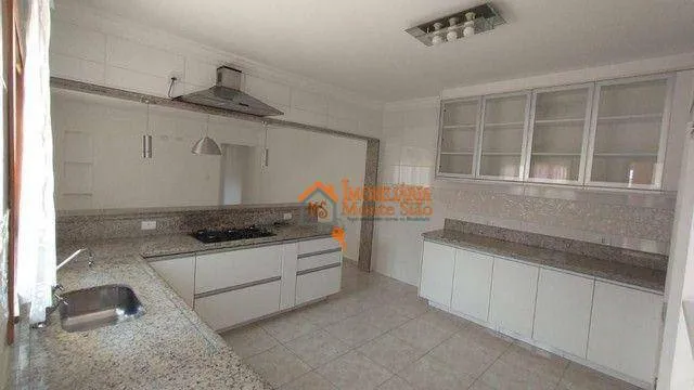 Imagem Sobrado com 3 dormitórios à venda, 250 m² por R$ 1.200.000,00 - Cidade Soberana - Guarulhos/SP