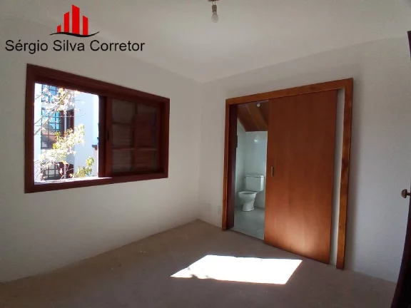 Imagem Casa a venda com 03 Dormitórios em Condomínio Fechado por 950.000,00.