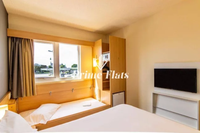 Foto do imóvel Flat disponível para venda no Hotel ibis Porto Alegre Assis, com 18m², 1 dormitório e 1 vaga de garagem em Avenida Assis Brasil