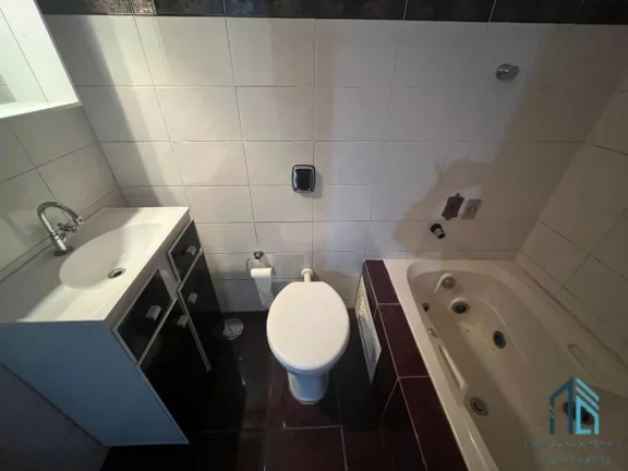 Imagem Casa com edícula 04 quartos c/suíte, 8 vagas no Uberaba/Jardim das Américas em Curitiba PR