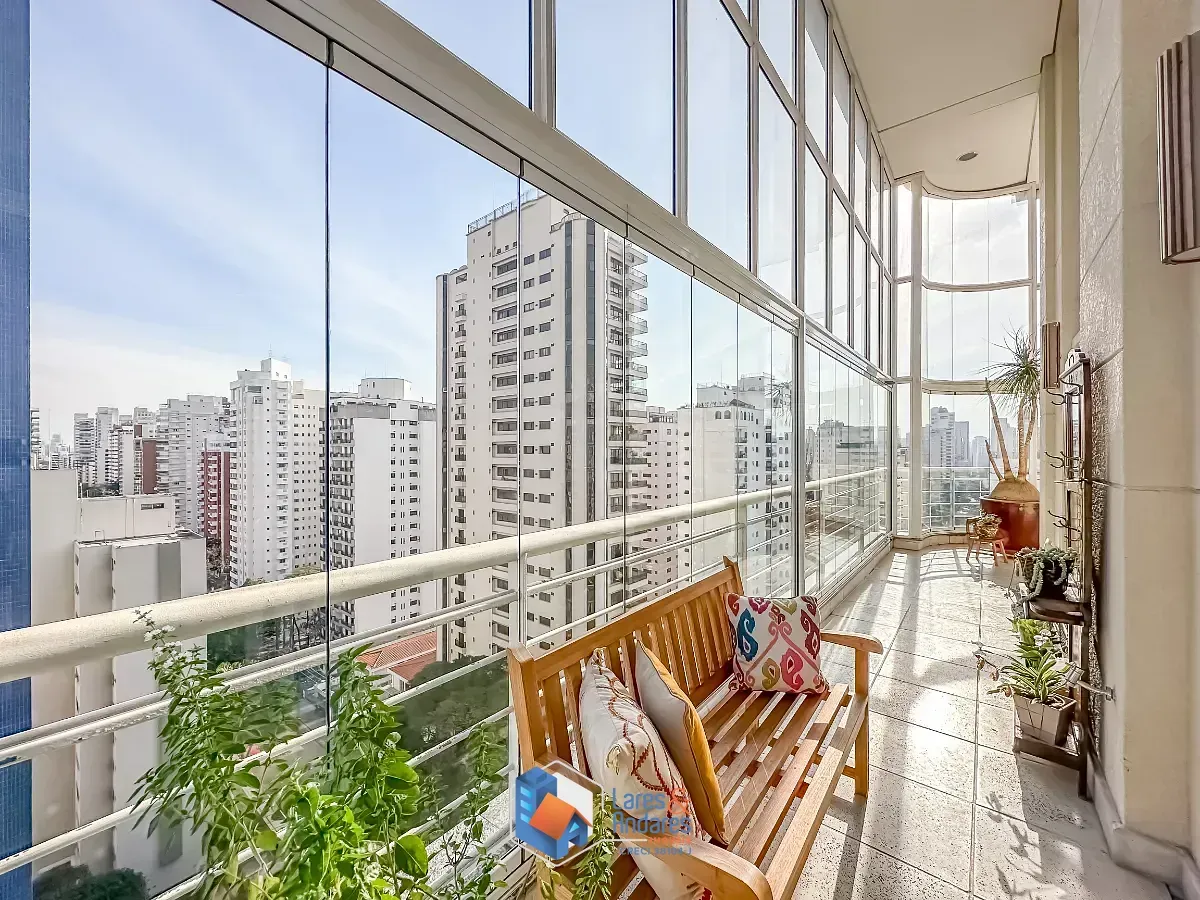 Imagem Apartamento para venda em Moema com 4 quartos, sendo 4 suítes, 300m²