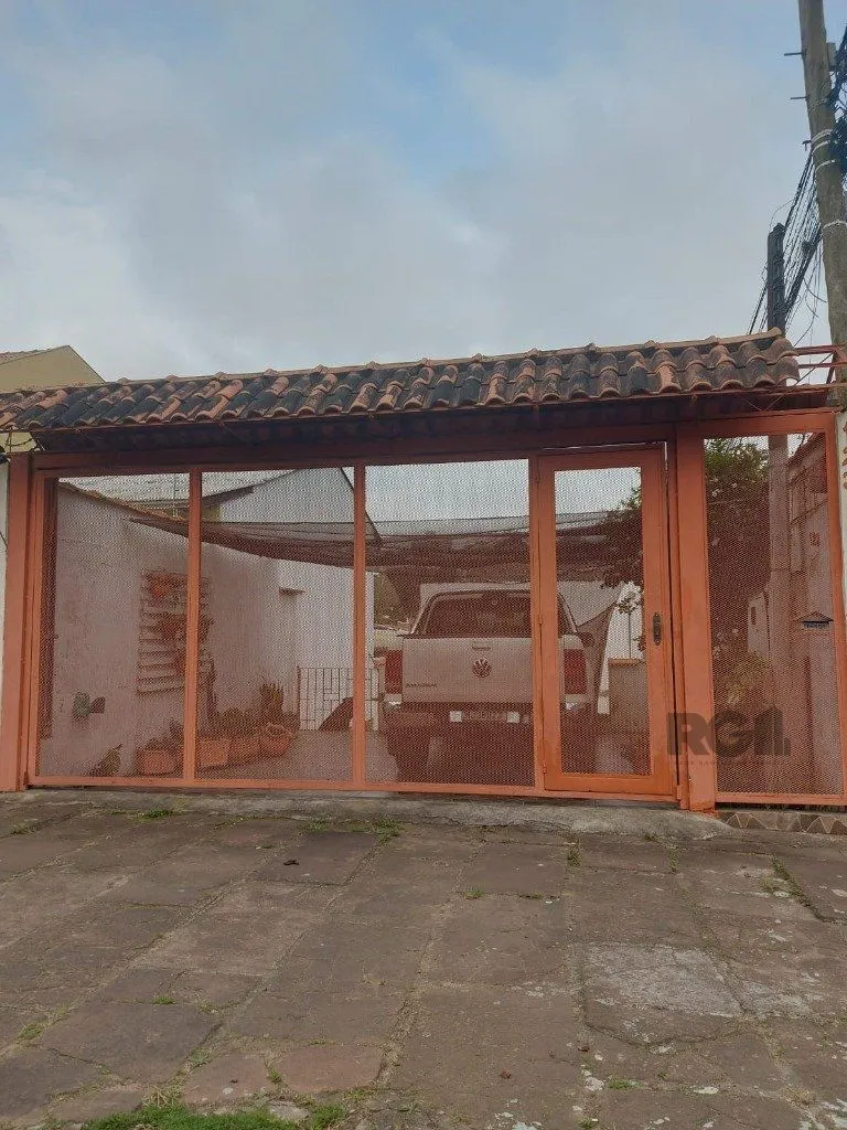 Imagem Casa 3 dormitórios à venda Rua São Joaquim, Glória - Porto Alegre