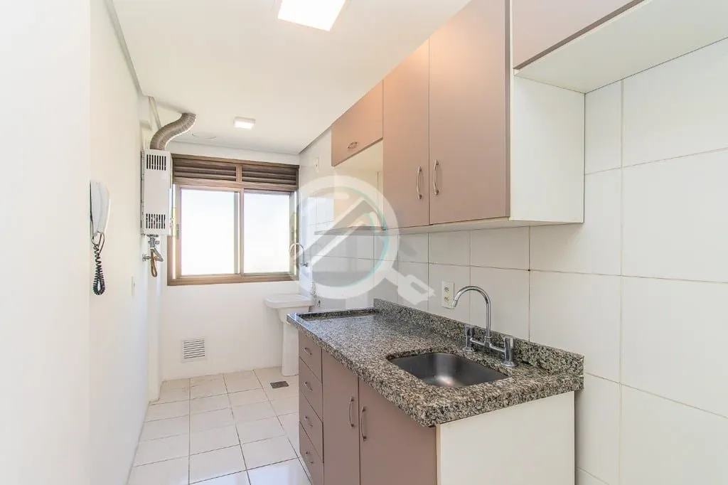 Imagem Apartamento semimobiliado com 61m², 2 dormitórios sendo 1 suíte, 1 vaga! Living para 2 ambientes ...