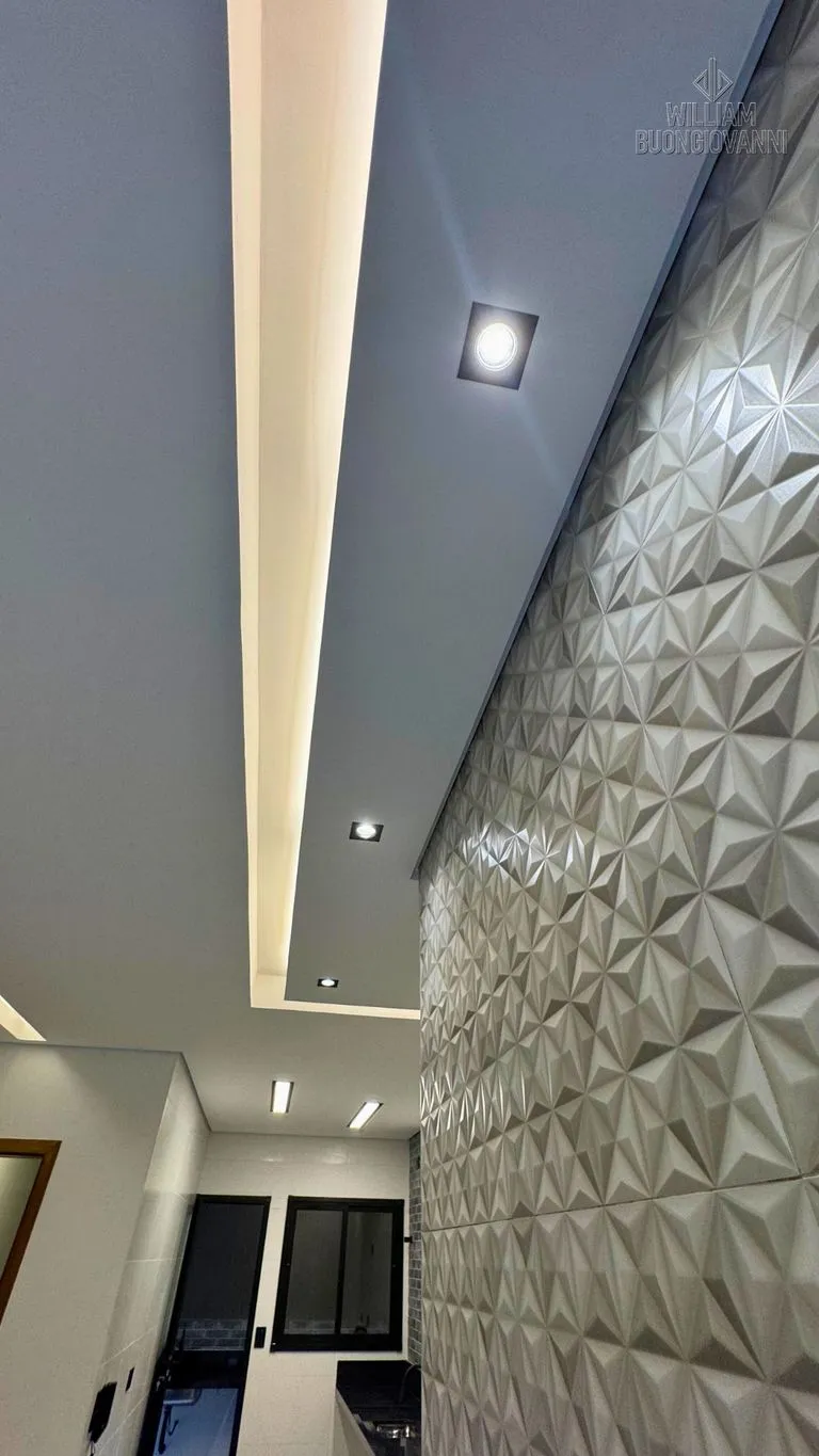 Imagem Casa Térrea 2 Dormitórios com Quintal - 57m²