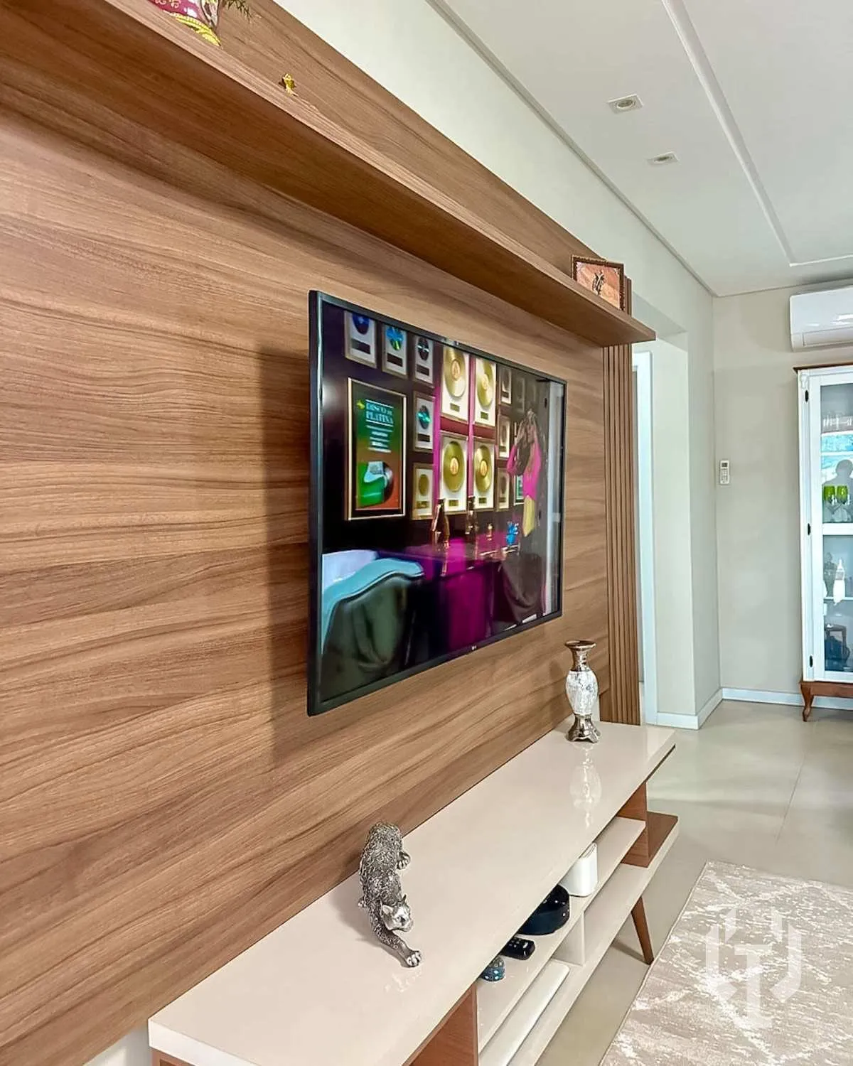 Imagem Apartamento diferenciado com 2 suítes em Meia Praia