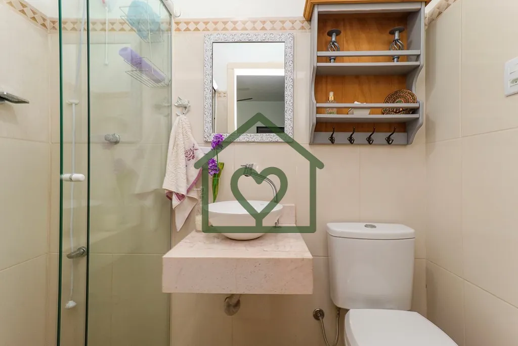 Imagem Casa com 4 dormitórios e 5 vagas no bairro Passo DAreia 
 
Casa com 180m² de área privativa, em t...