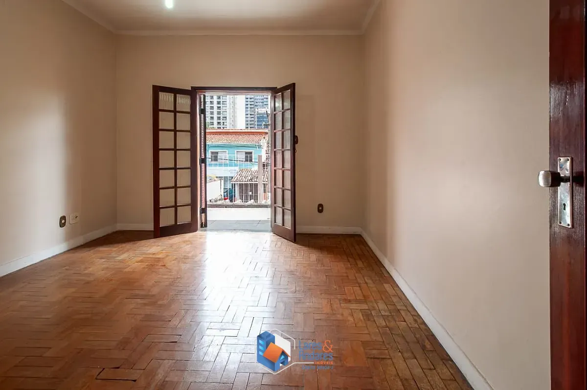 Imagem Sobrado para venda em Perdizes com 2 quartos, sendo 1 suíte, 195m²