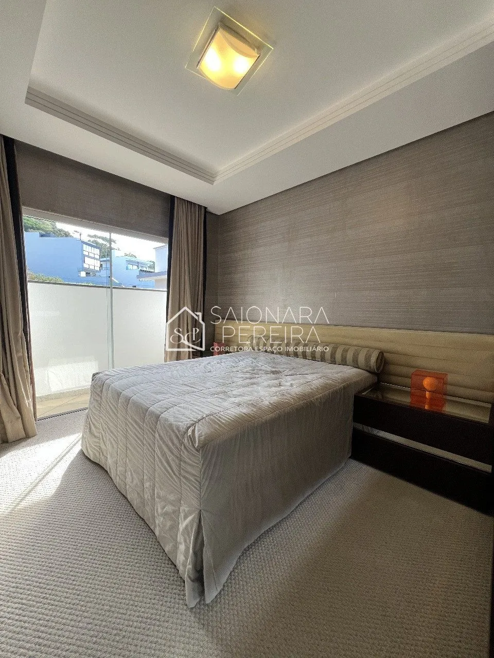Imagem Casa Espetacular na Beira-Mar - Ponta de Baixo, São José/SC