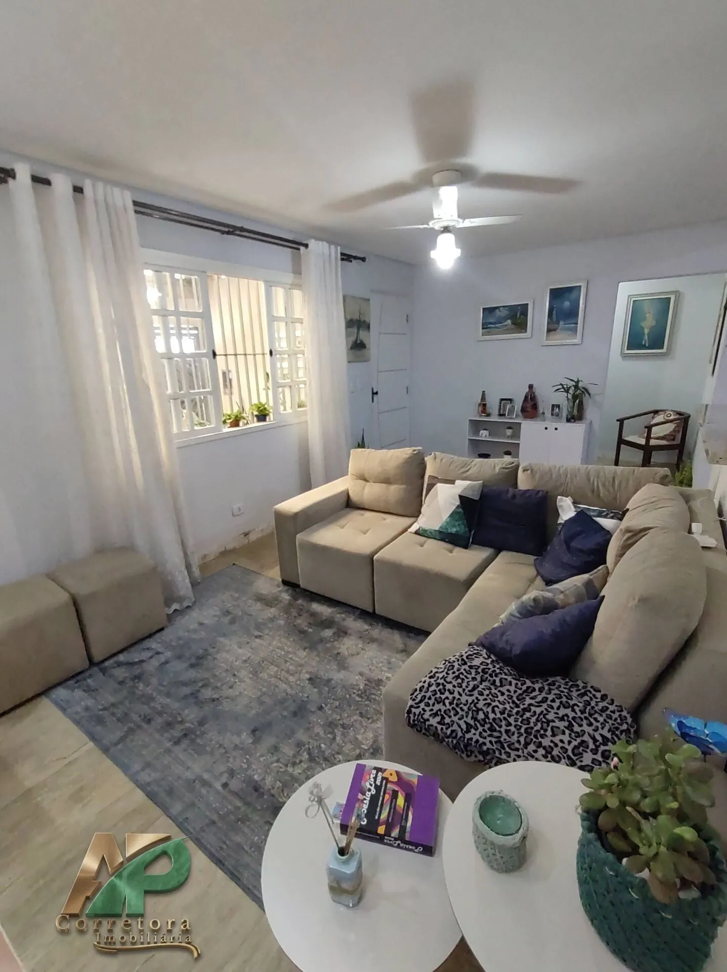 Imagem Casa à Venda em Taboão da Serra: 308m², 2 Vagas e Perto do Shopping