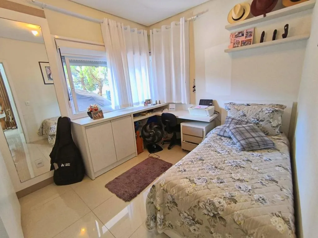 Imagem Casa em Condominio 4 Dormitórios - Bairro Zona Nova