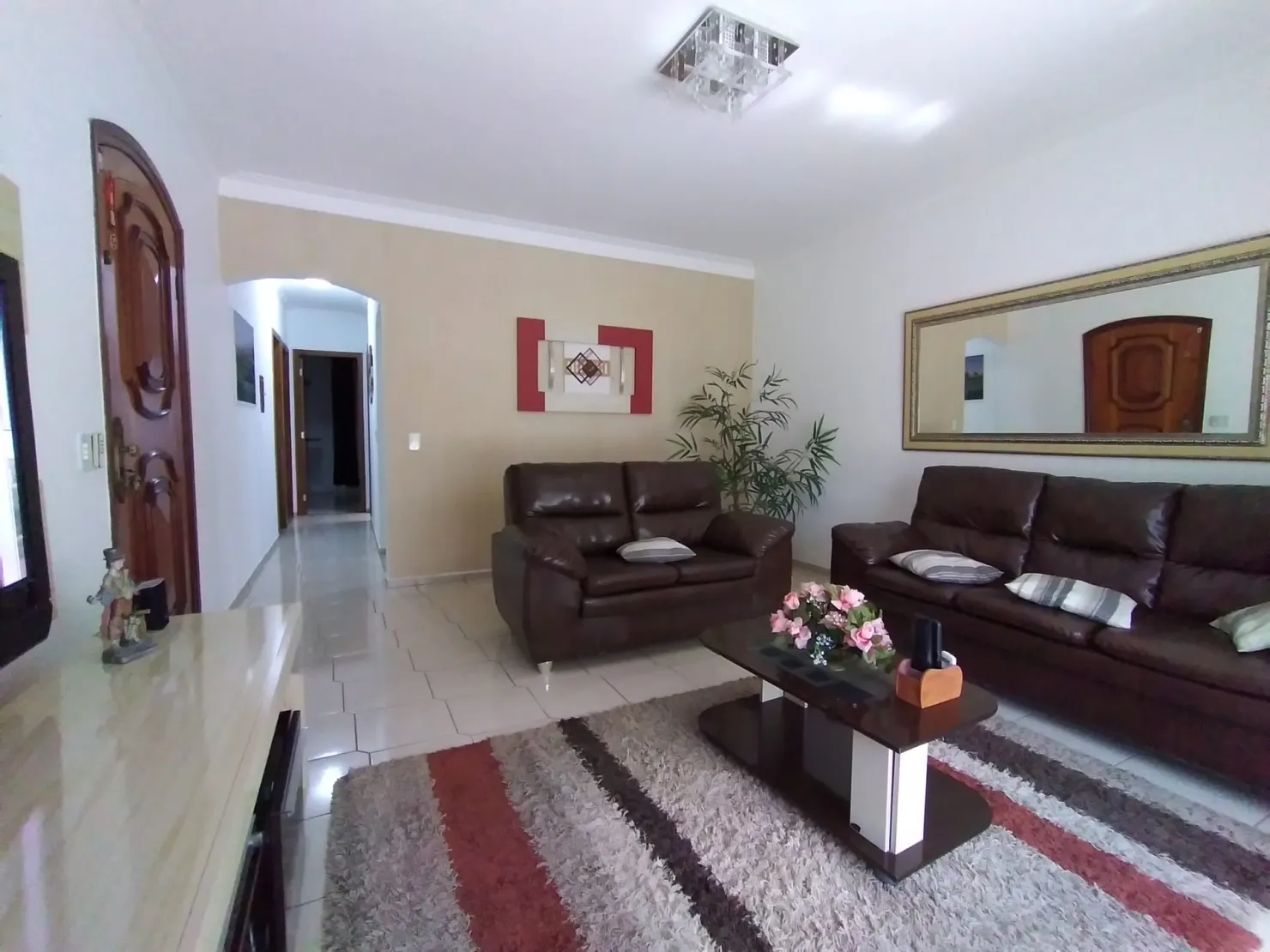 Imagem Casa à venda 3 Quartos, 1 Suite, 3 Vagas, 250M², Jardim Independência, Taubaté - SP