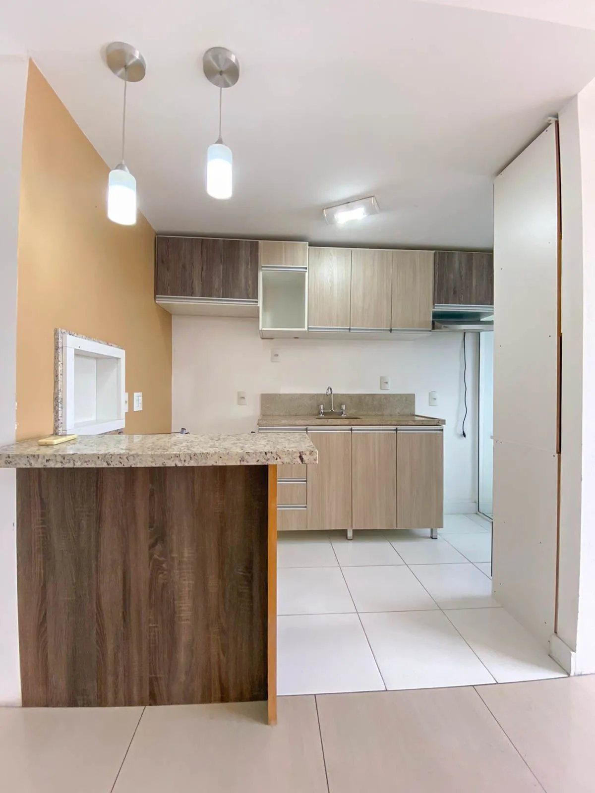 Imagem Apartamentos / 2 Dormitórios / 1 Suíte / 1 Vaga / São Sebastião / Porto Alegre / RS
