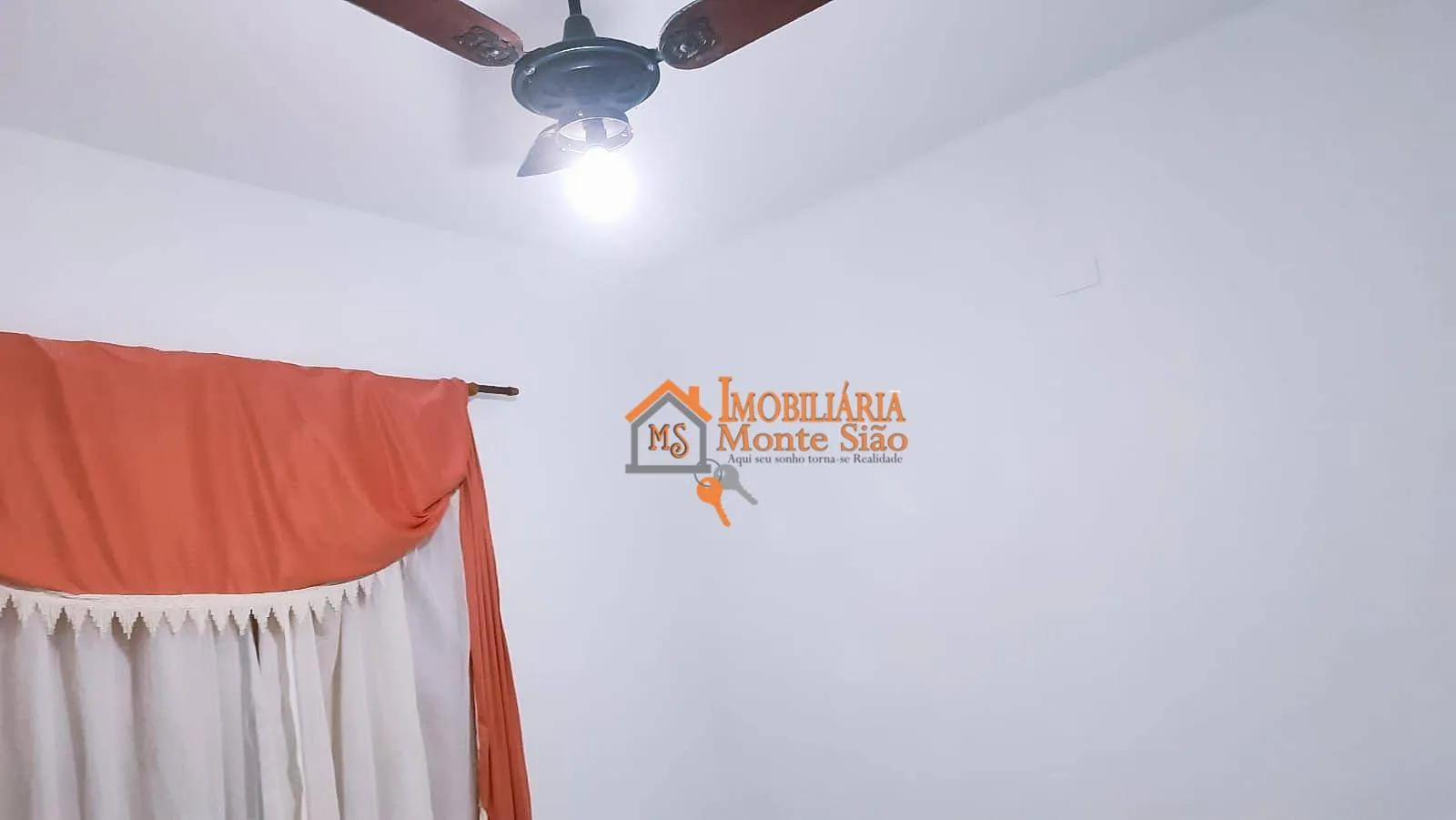 Imagem Sobrado com 4 dormitórios à venda, 266 m² por R$ 680.000,00 - Jardim Paraventi - Guarulhos/SP