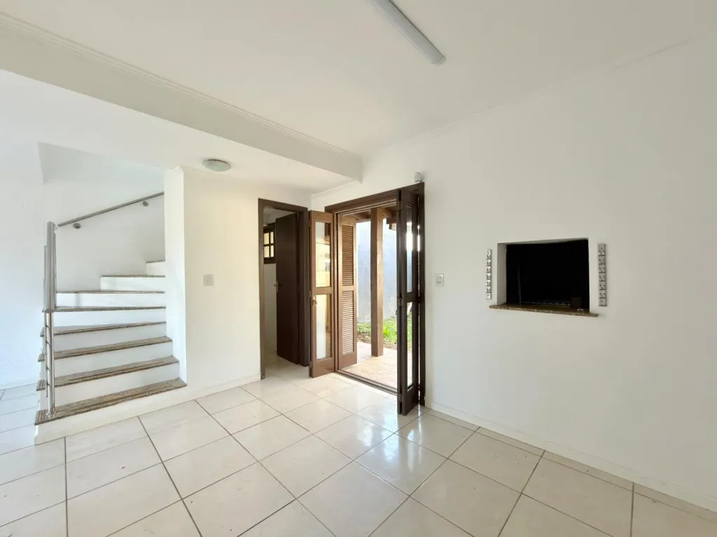 Imagem Casa 2 Dormitórios - Bairro Araçá