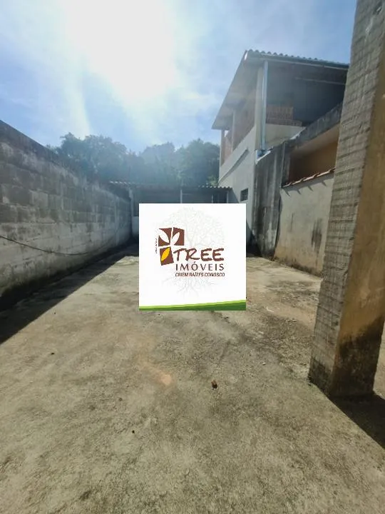 Imagem VENDA DE CASAS TÉRREAS NA VILA ORLANDA, EM SANTA ISABEL/SP, 500m² com quarto, banheiro, sala de estar, cozinha americana e fogão a lenha. CONSULTE-NOS