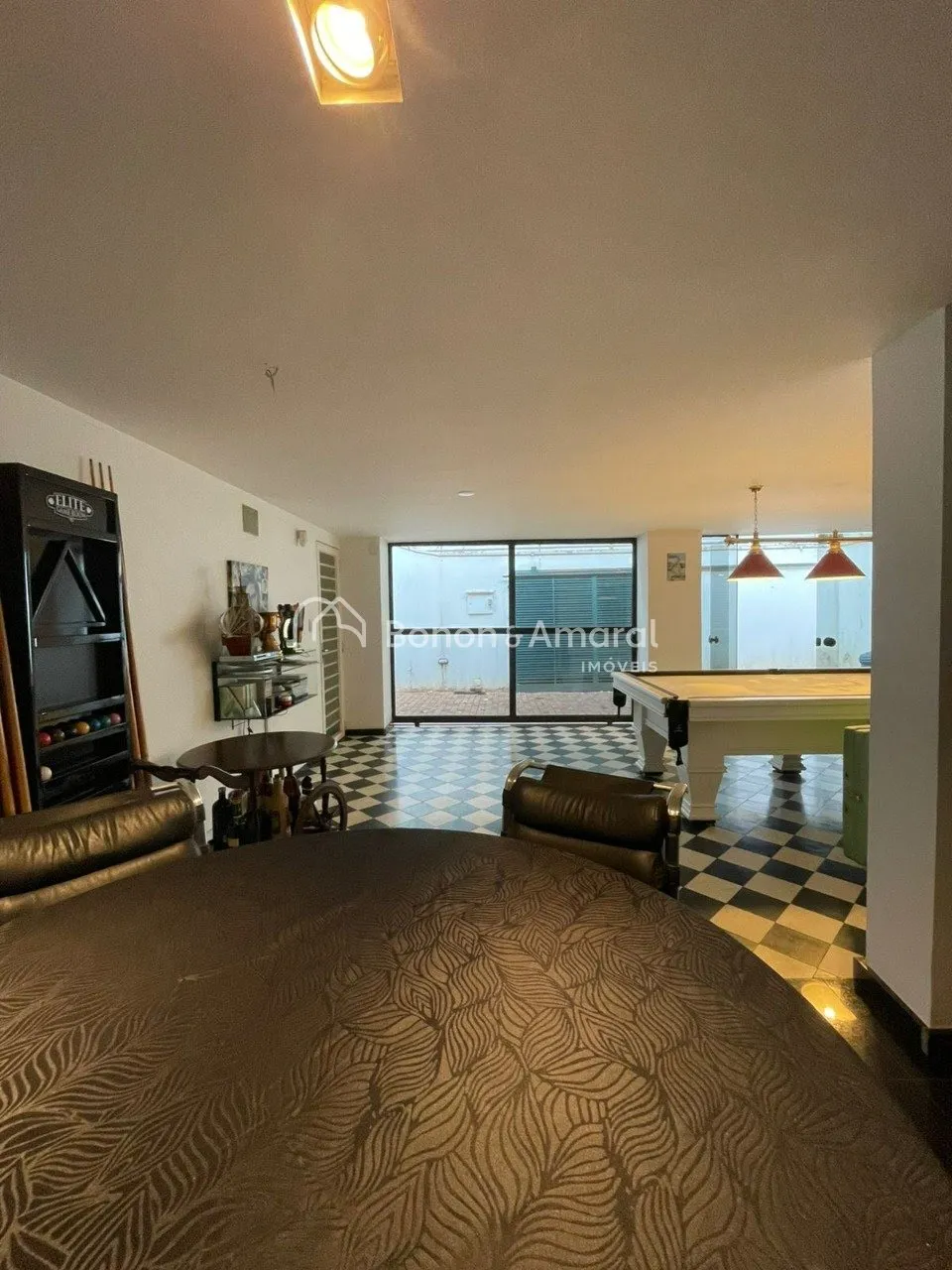 Imagem Casa em bolsão com portaria, 4 quartos, 357 m² à venda no Jardim das Paineiras, Campinas/SP