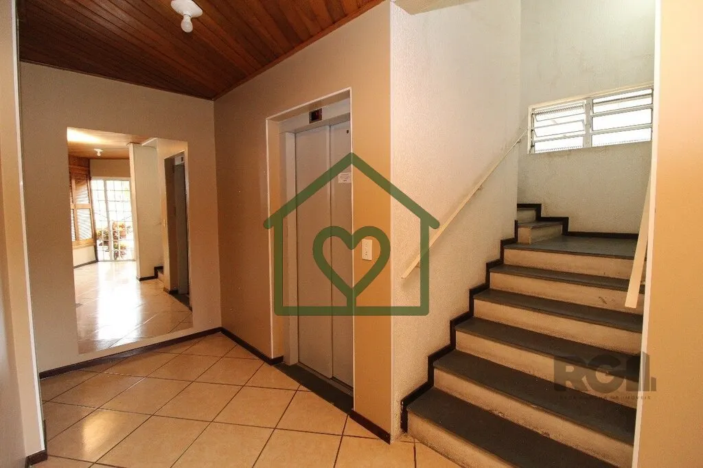 Imagem Apartamento localizado no bairro Morro Santana, com 55,02m² no 3º andar, frente. Imóvel com 02 do...