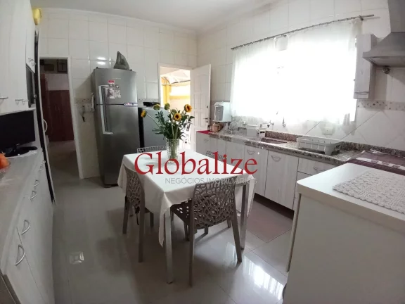 Imagem Casa na Vila Belmiro com 3 quartos, 1 suíte, churrasqueira, sala 2 ambientes, garagem 3 carros por R$ 1.000.000,00