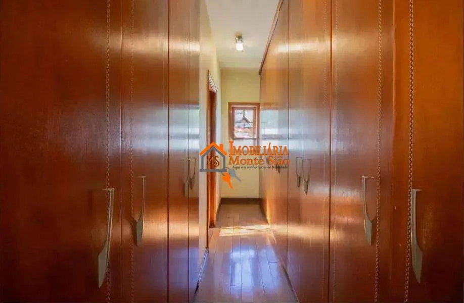 Imagem Sobrado com 3 dormitórios, 425 m² - venda por R$ 2.000.000,00 ou aluguel por R$ 11.500,00/mês - Jardim Maia - Guarulhos/SP