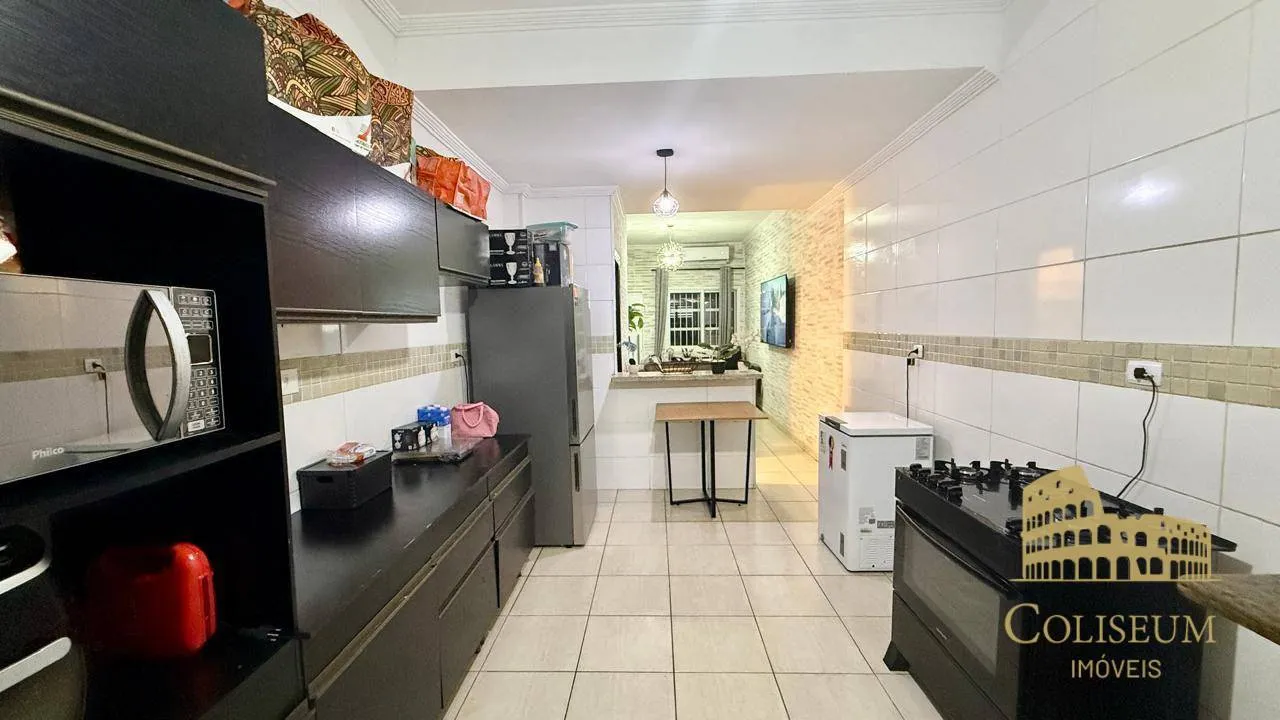 Imagem Casa com 2 dormitórios à venda por R$ 395.000,00 - Vila Assunção - Praia Grande/SP