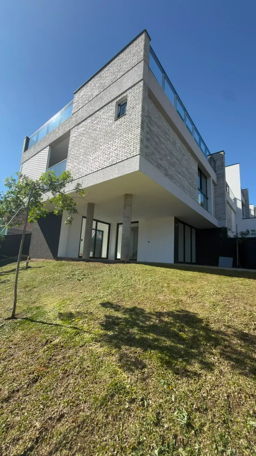 Foto do imóvel Casa com 3 Quartos à Venda, 154 metros em Pilarzinho - Curitiba