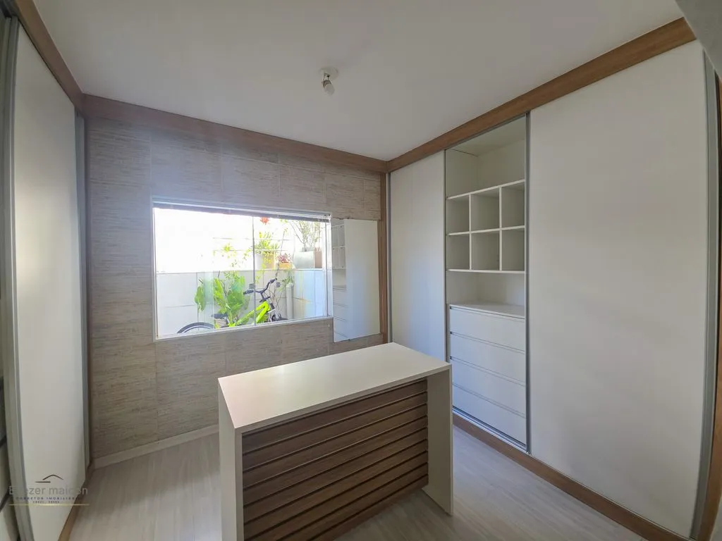Imagem Casa com piscina, área gourmet a venda próximo ao centro de Poços de Caldas - MG