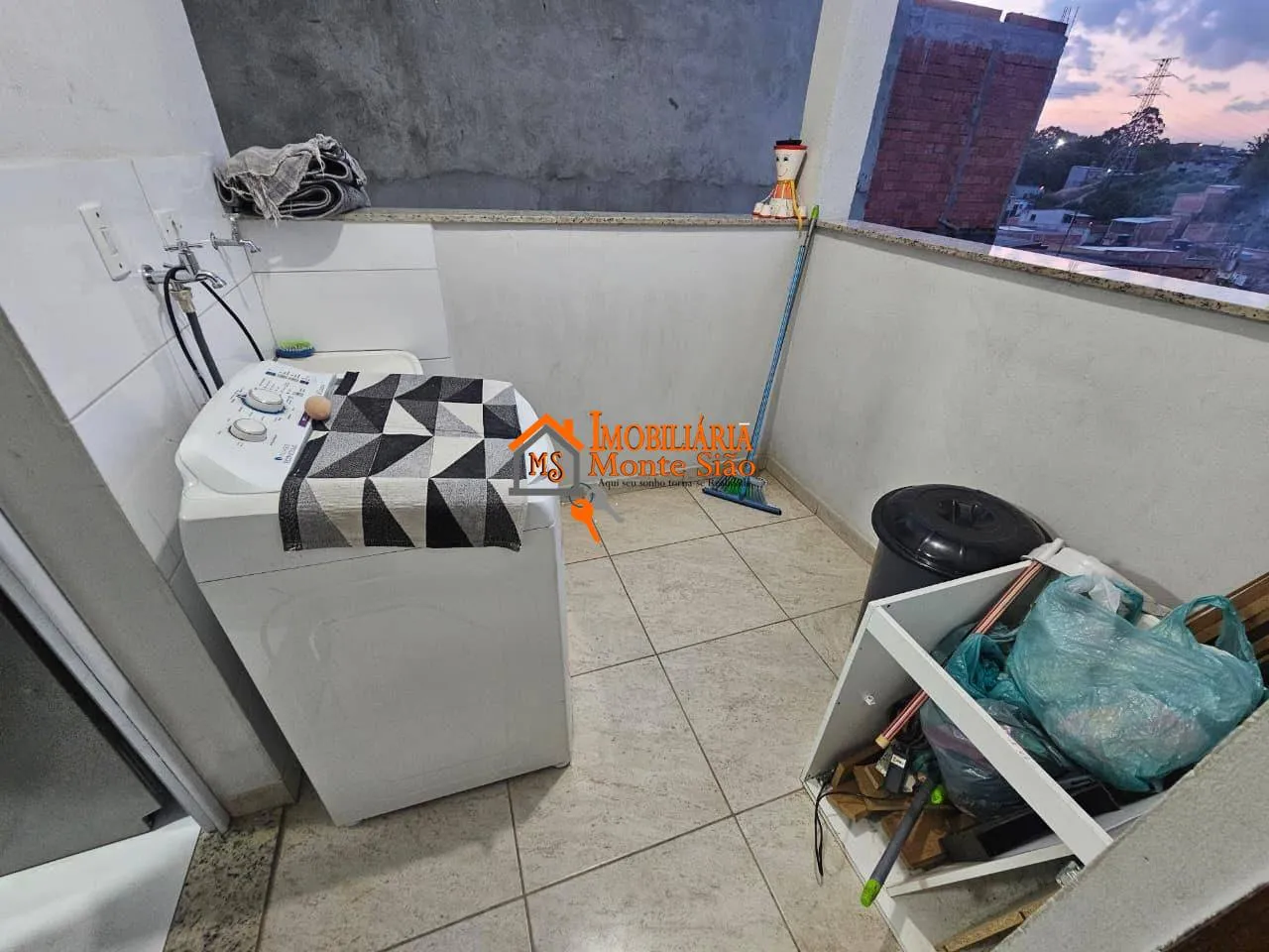 Imagem Sobrado com 2 dormitórios à venda, 100 m² por R$ 390.000,00 - O Pequeno Coração - Itaquaquecetuba/SP