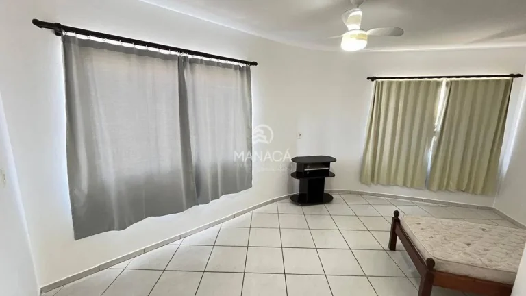 Imagem ️ Amplo apartamento, 3 quartos (1 suíte) 80 metros da praia do tabuleiro! área central