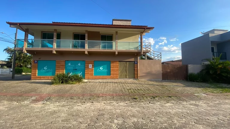 Imagem Imóvel Residencial e Comercial dos Sonhos em Garopaba-SC: Oportunidade Imperdível!