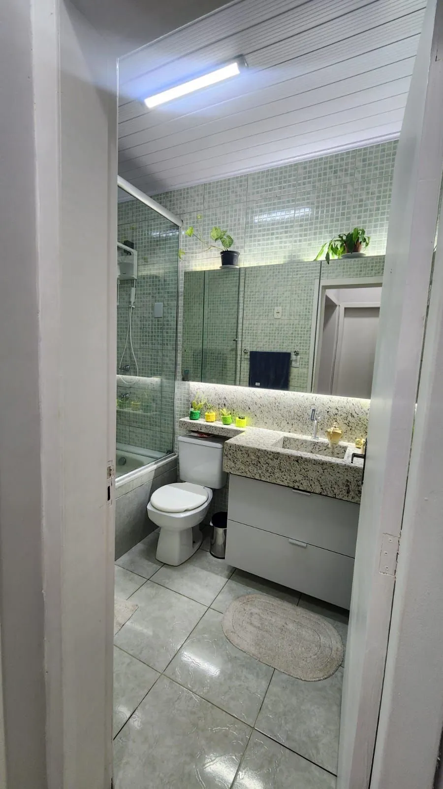 Imagem Apartamento com 02 Quartos e 01 Banheiro no Bairro Petrópolis em Porto Alegre