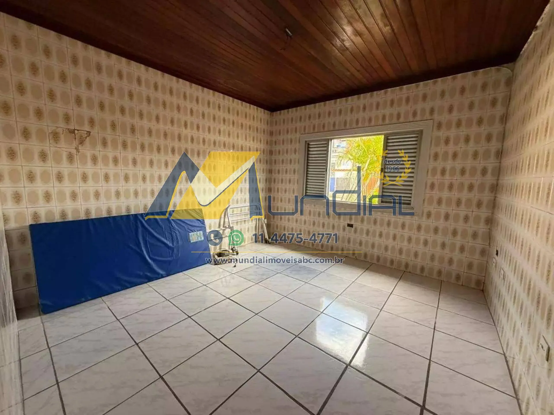 Imagem asa Térrea à Venda no Jardim Santo Alberto - 300 m² de Terreno e 7 Vagas
