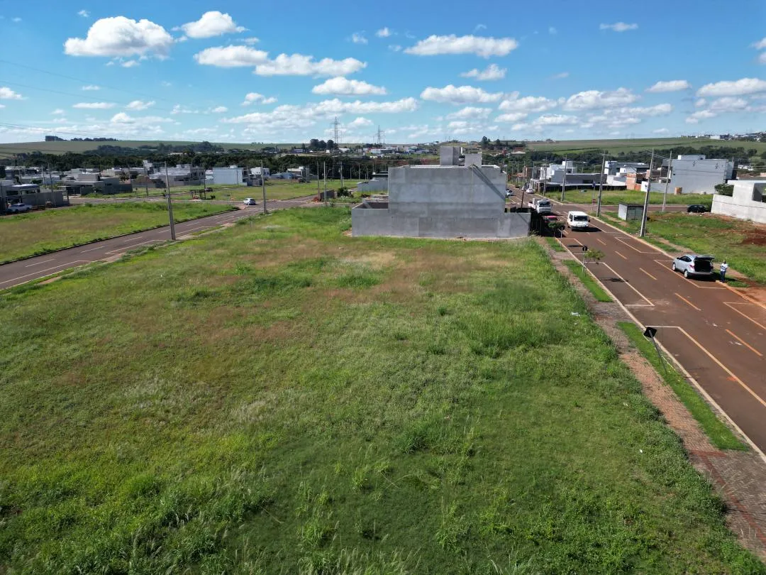 Imagem Terreno à venda em Cascavel - Loteamento Colinas Tropical